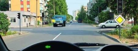 When making a left turn you have to give way to