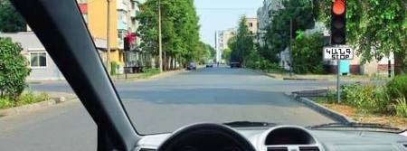 Where to stop at a traffic light signal?