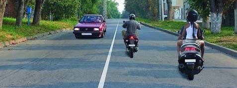 How many traffic lanes are there on this carriageway?