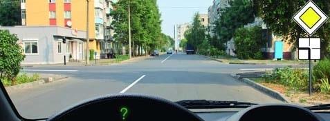 When making a left turn in this situation, giving a signal is