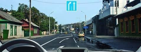 Are you obliged to give a signal with the turn indicator in the indicated situation?